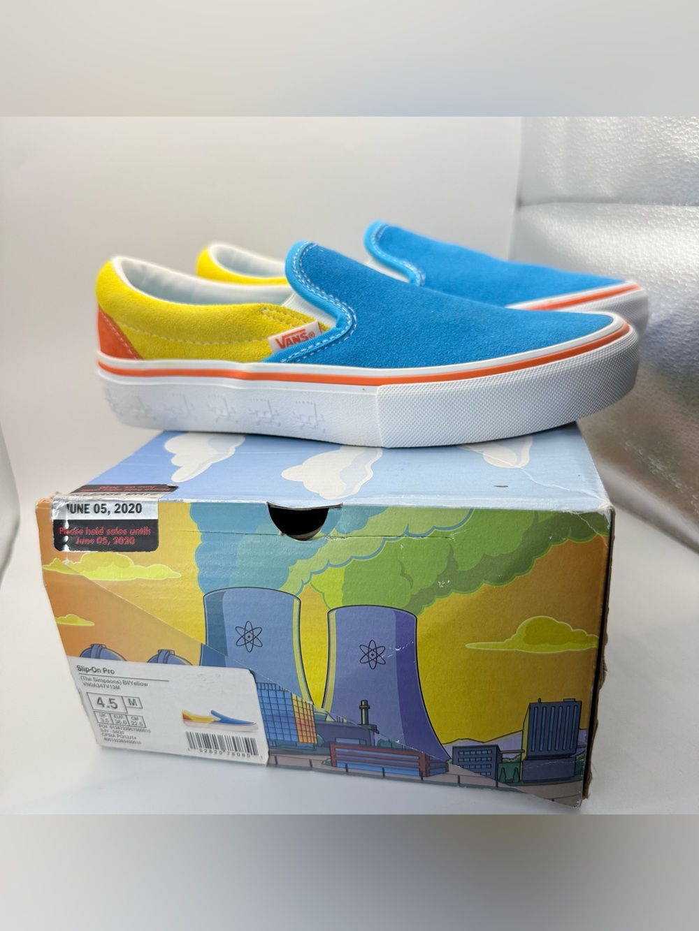 NIB Vans x The Simpsons Slip-On Pro Blue Yellow Shoes Size 4.5M/6W VN0A347V13M